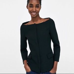Chic Zara Basic fitted off-shoulder blazer sz. M